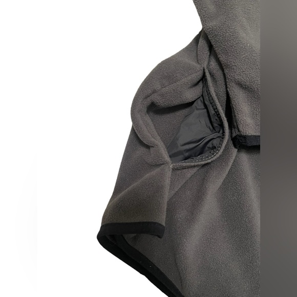 Eddie Bauer Men’s Gray 1/4 Zip Pullover - Picture 5 of 7